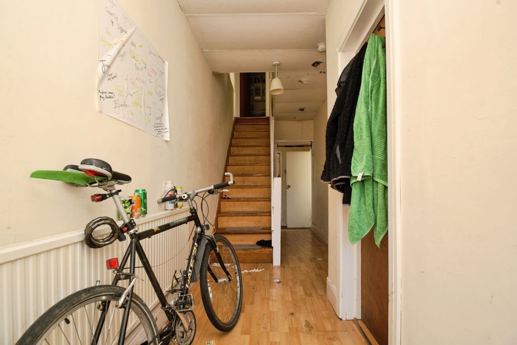 Additional image 2 of 5 bed terraced house for saleRichmond Road, Cardiff CF24