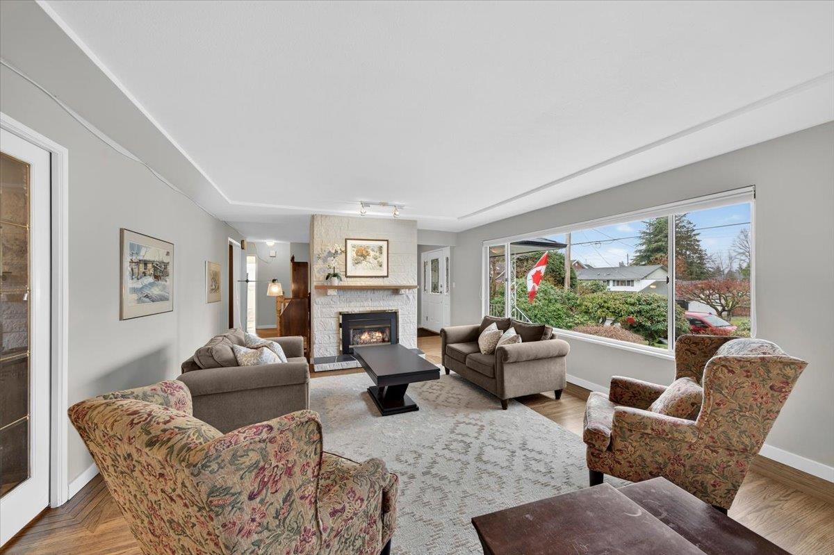 Additional image 4 of 812 Grover Avenue, Coquitlam, BC, V3J 3C8