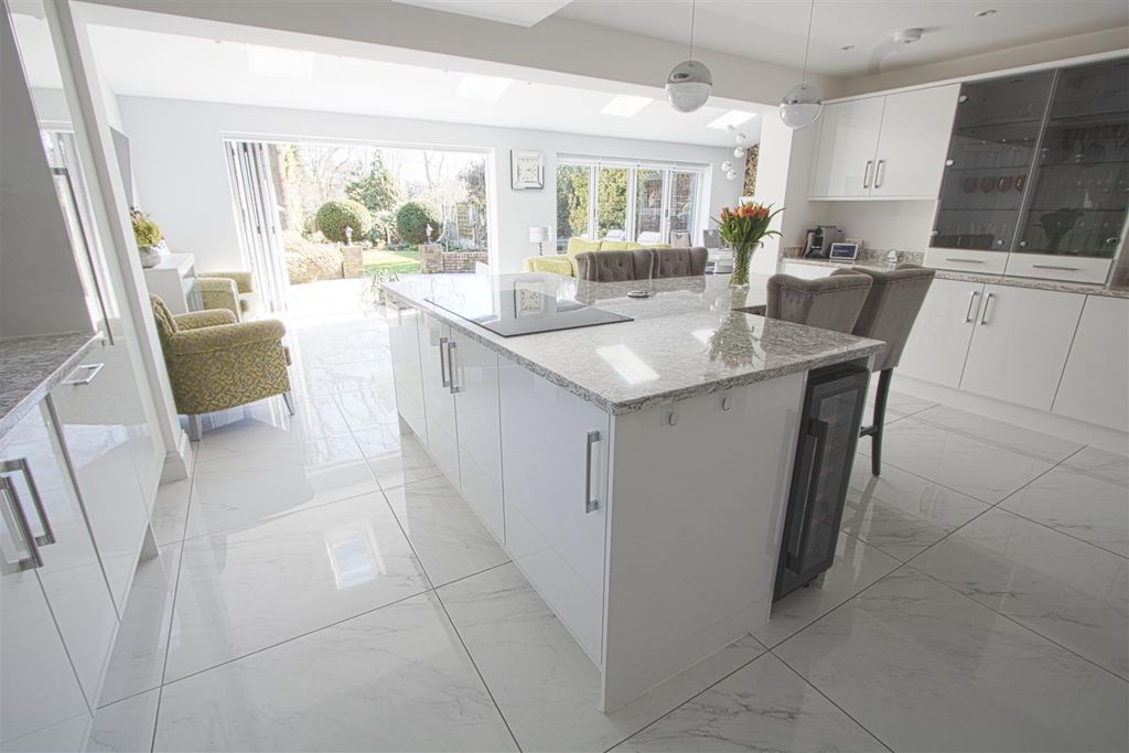 Additional image 6 of 6 bed detached house for saleNorsey Road, Billericay CM11