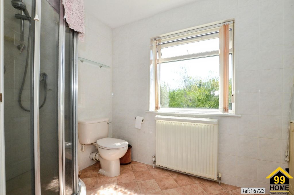 Additional image 11 of 5 bed detached house for saleTower Close, Berkhamsted, Hertfordshire HP4