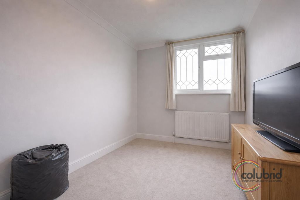 Additional image 9 of 4 bed maisonette for saleSouthwark Path, Basildon SS14