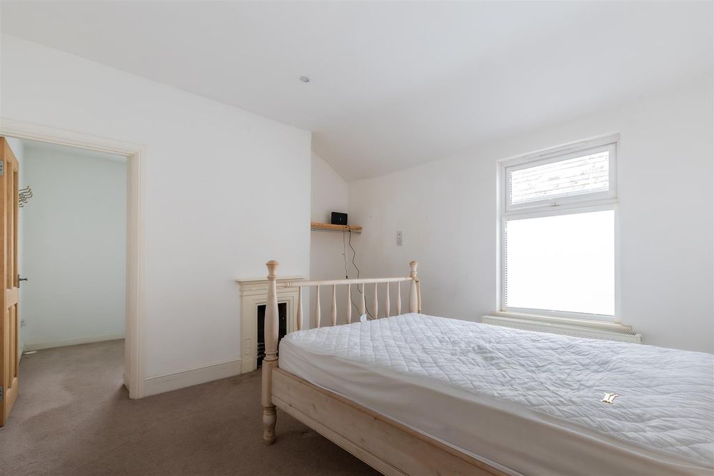 Additional image 13 of 3 bed property for saleHamilton Street, Pontcanna, Cardiff CF11