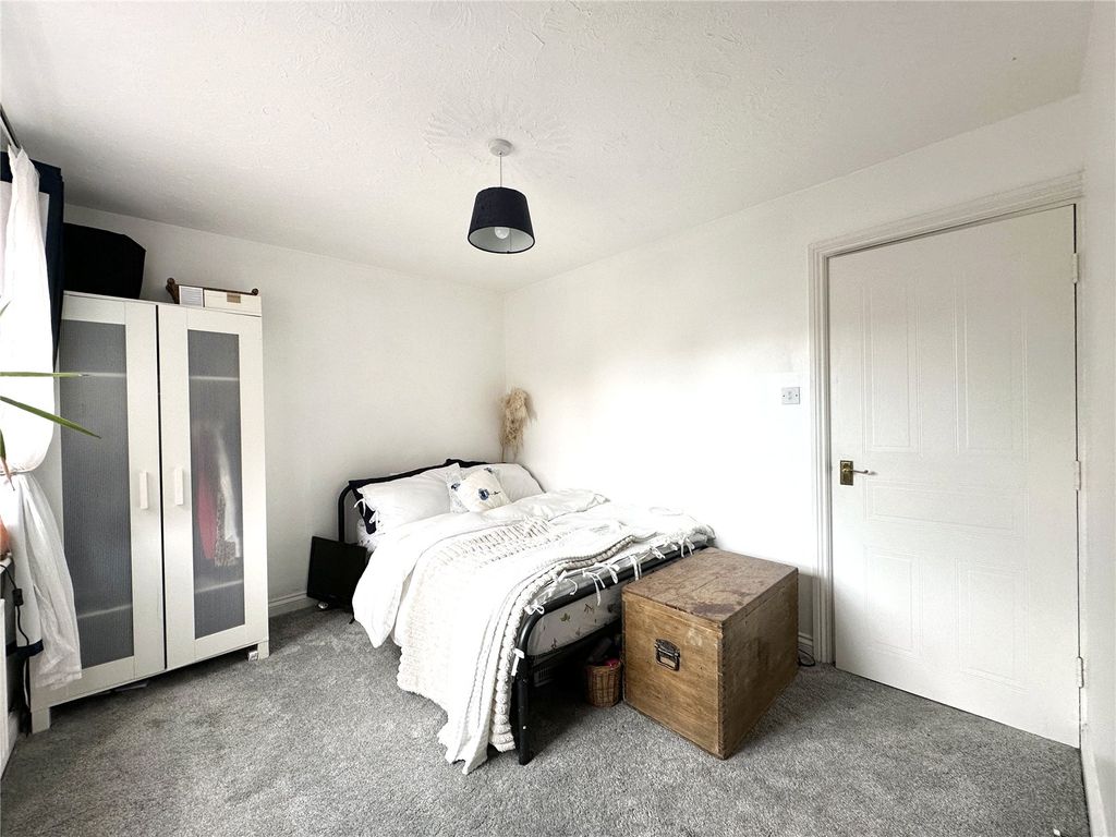 Additional image 8 of 2 bed flat for saleThe Orkneys, 3 Salisbury Road, Blandford Forum, Dorset DT11