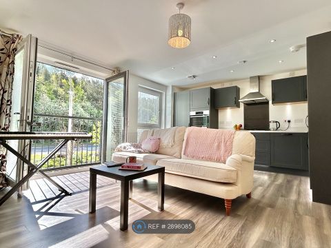 Goldcrest Place, Edinburgh EH4