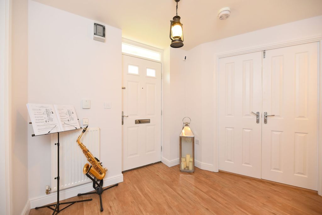 Additional image 16 of 5 bed detached house for saleDevon Drive, Biggleswade SG18