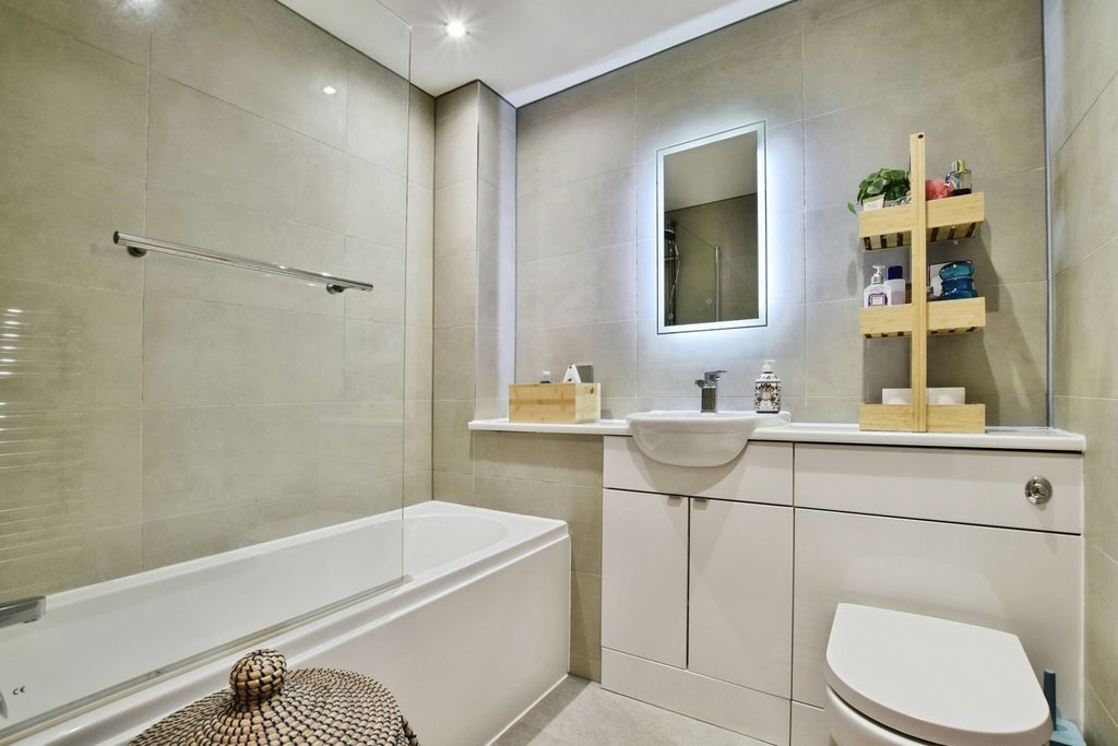 Additional image 8 of 2 bed flat for saleGeorge Street, Alderley Edge, Cheshire SK9