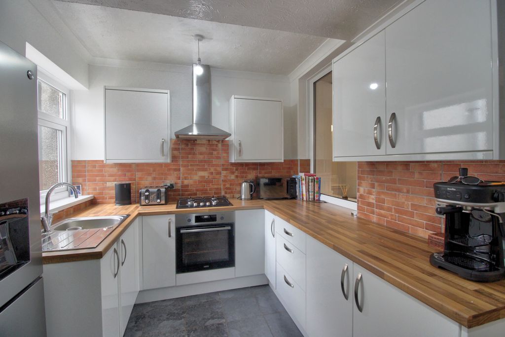 Additional image 2 of 3 bed terraced house for saleJames Street, Caerphilly CF83