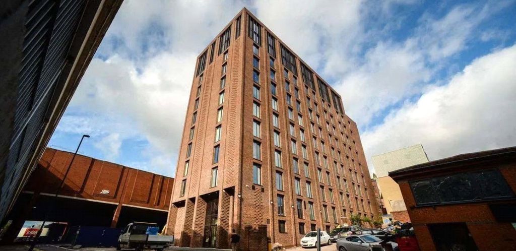 1 bed flat for saleThe Metropolis, 16 The Midway, Newcastle-Under-Lyme, Staffordshire ST5
