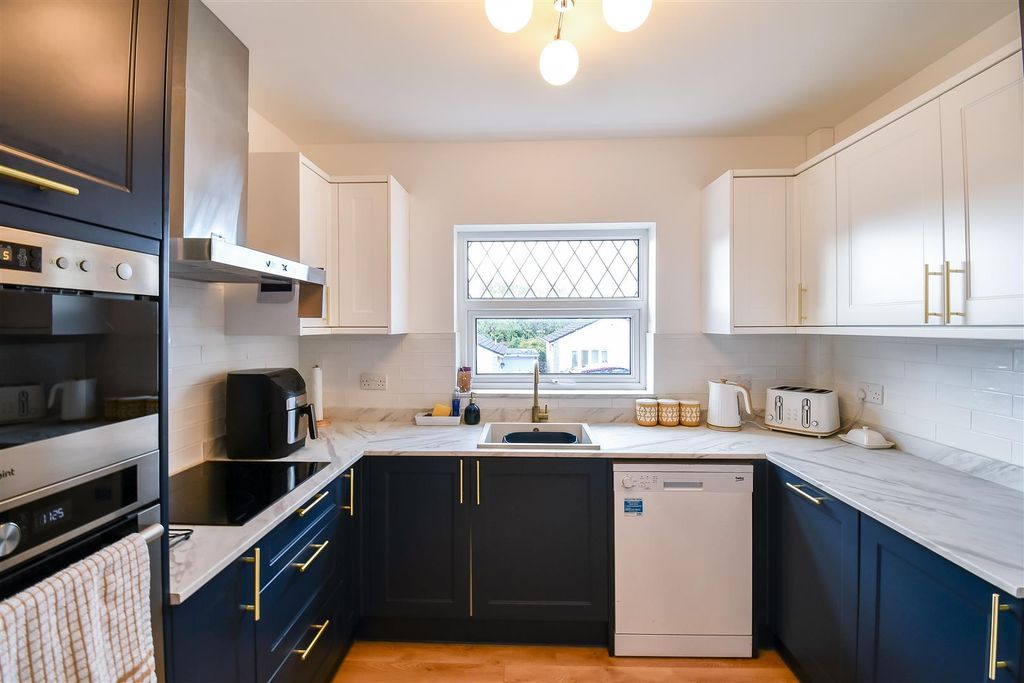 Additional image 4 of 2 bed detached bungalow for saleTaf Close, Barry CF62