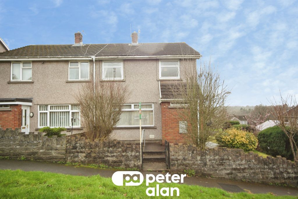 3 bed semi-detached house for saleSpringfield Court, Pontllanfraith, Blackwood NP12