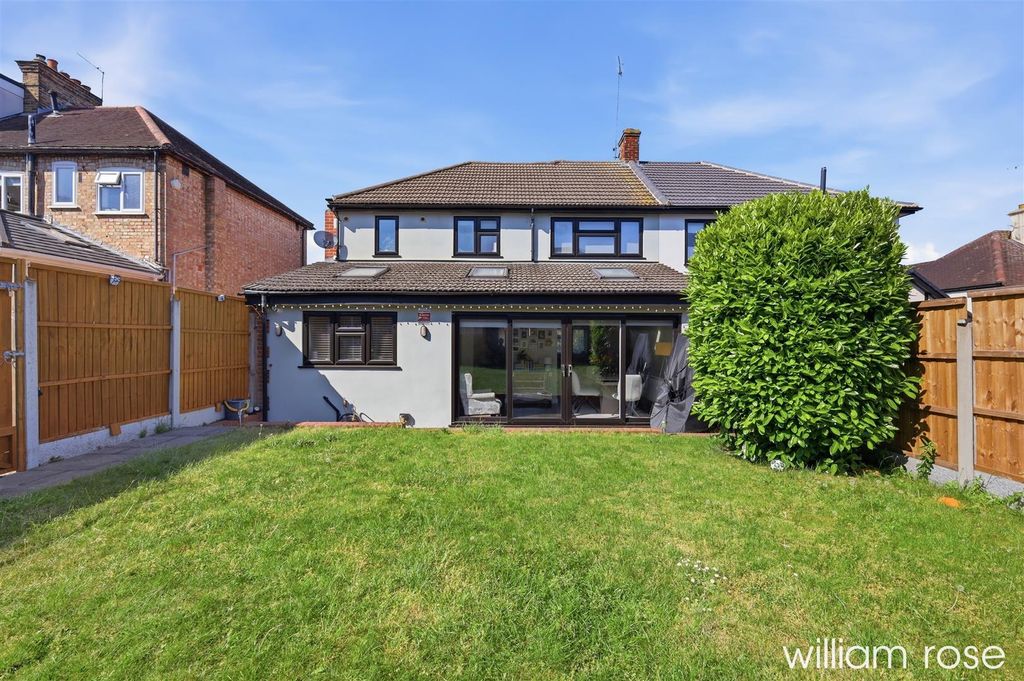 Additional image 14 of 4 bed semi-detached house for saleWestbury Lane, Buckhurst Hill IG9