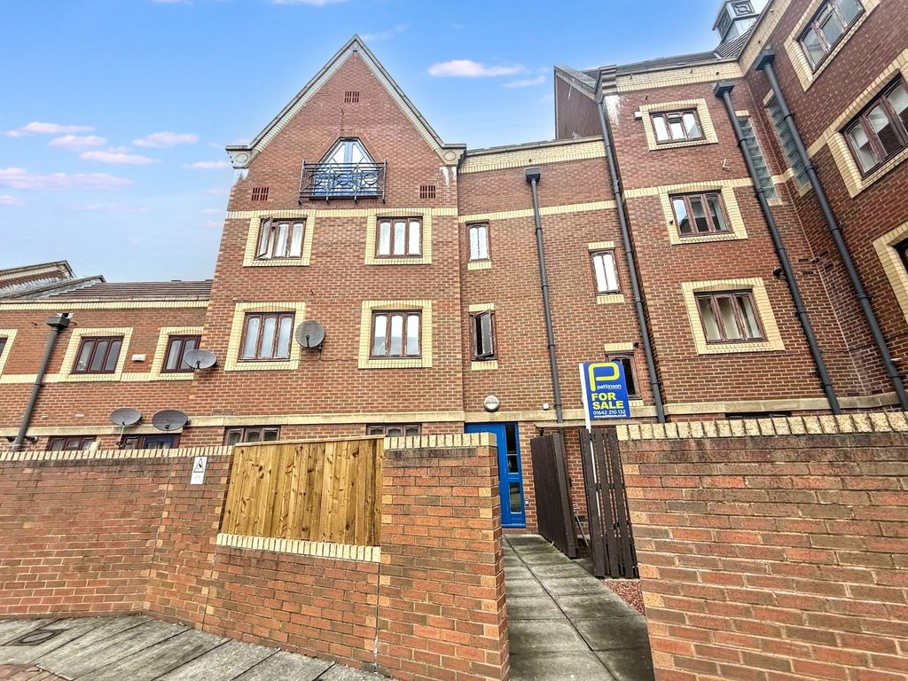 2 bed flat for saleTrinity Mews, Thornaby, Stockton-On-Tees TS17