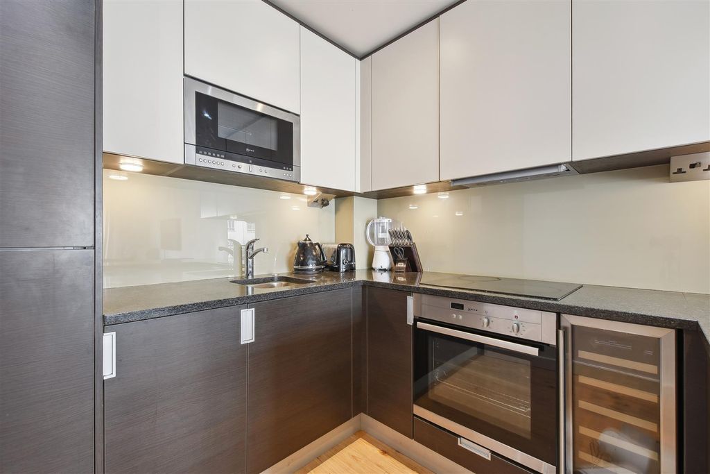 Additional image 4 of 2 bed flat for saleHeritage Avenue, London NW9
