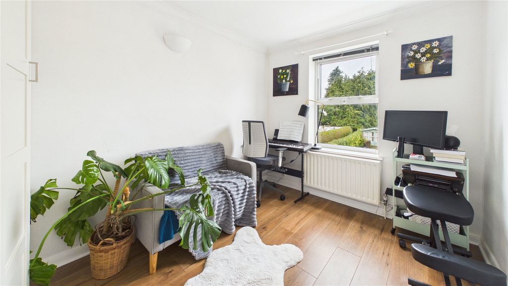 Additional image 5 of 3 bed end terrace house for saleHorsell, Surrey GU21