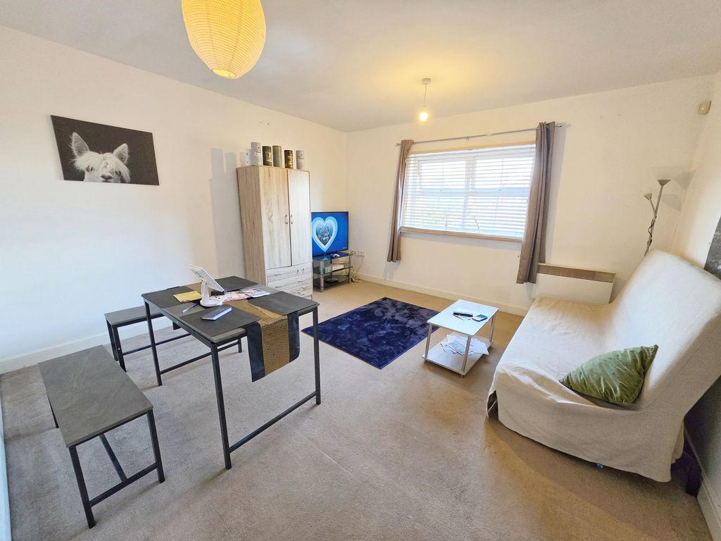 2 bed flat for saleHigh Balk, Barnsley S75 photo 3