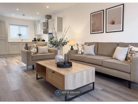 Hollow Drive, Thornton L23