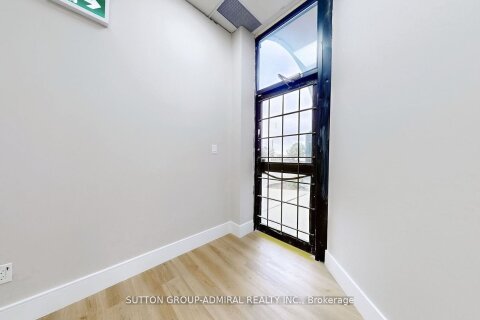 Additional image 7 of 18 and 19-800 Petrolia Road, Toronto, ON, M3J 3K4