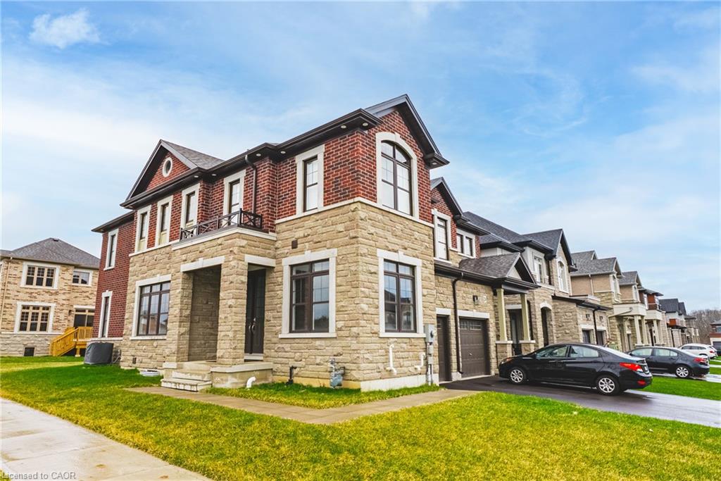 28 Cherry Blossom Heights, Hamilton, ON, L9B 0K5 photo 3