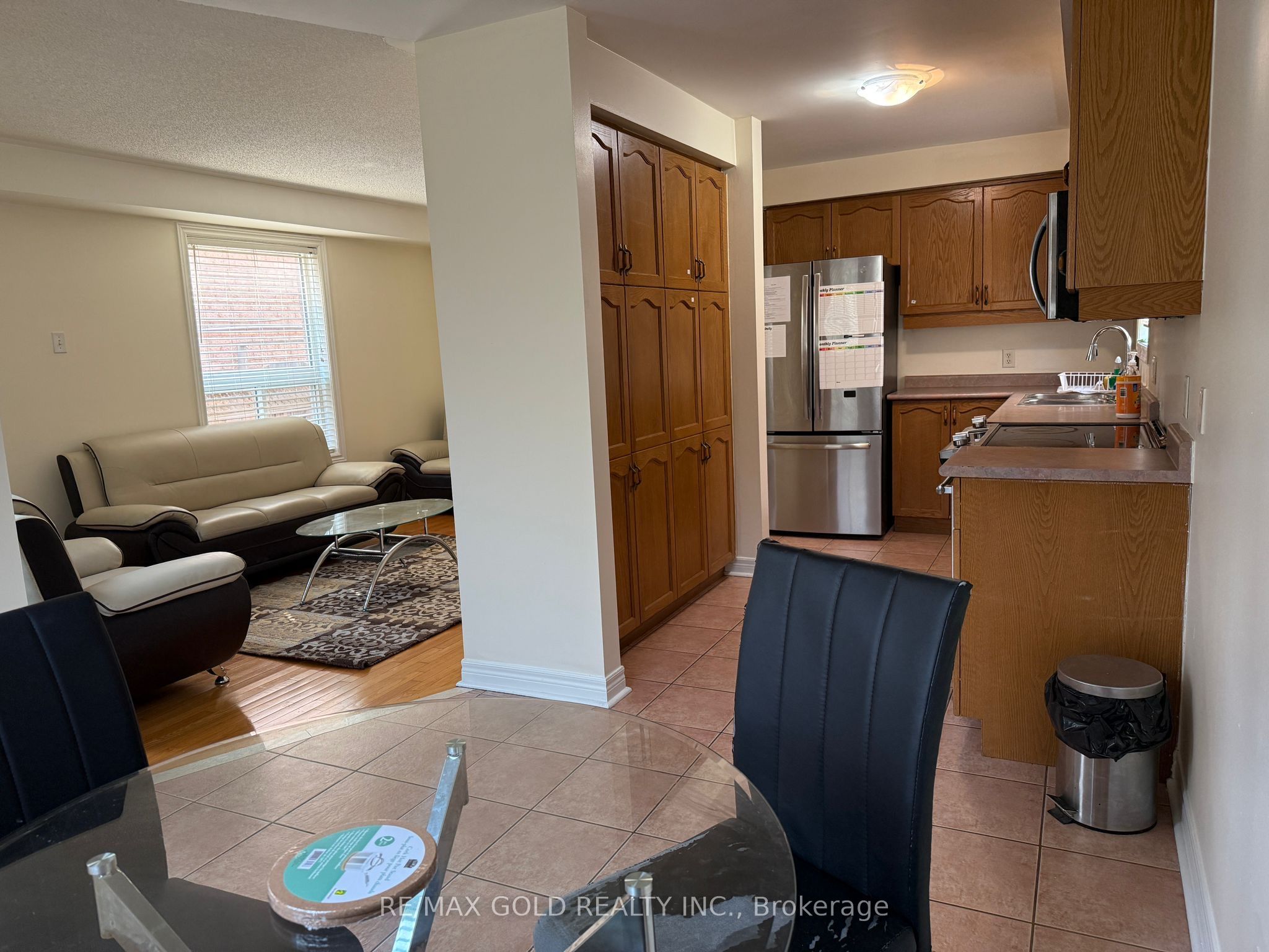 Additional image 2 of 49 Summerdale Crescent, Brampton, ON, L6X 4V9