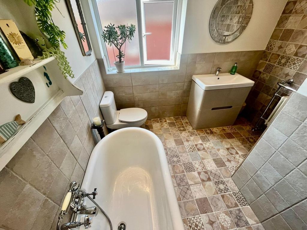 Additional image 21 of 4 bed semi-detached house for saleSandhurst Avenue Lytham St. Annes, Lancashire FY8