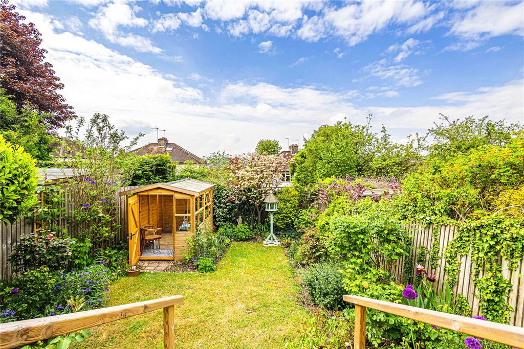 Additional image 21 of 3 bed semi-detached house for saleMeadow Road, Berkhamsted, Hertfordshire HP4