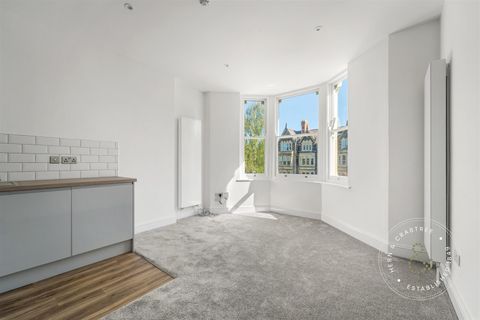 Cathedral Road, Pontcanna, Cardiff CF11