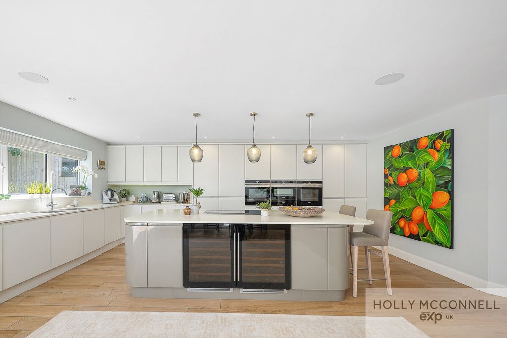 Additional image 10 of 6 bed detached house for saleBird In Hand Lane, Bromley BR1