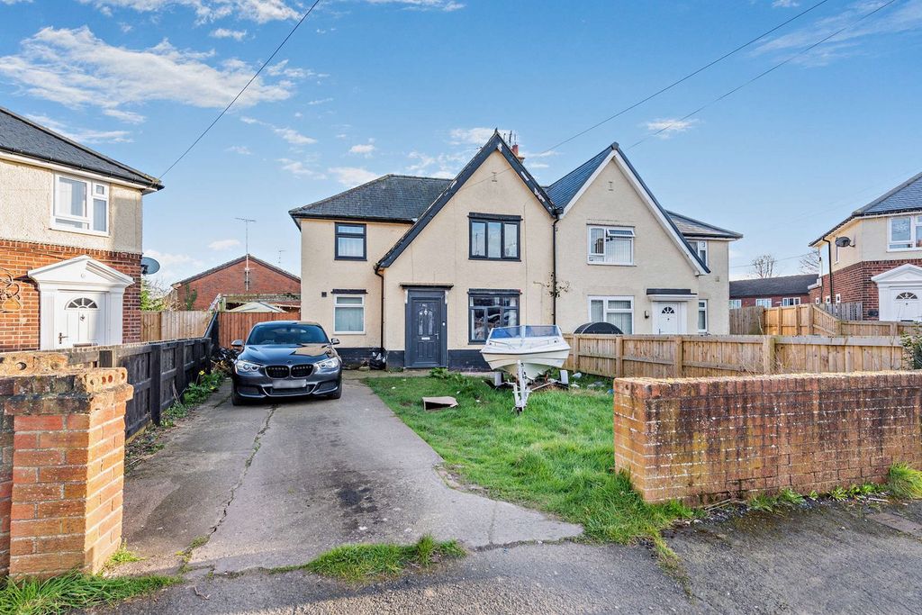 4 bed semi-detached house for saleNant Mawr Crescent, Buckley CH7