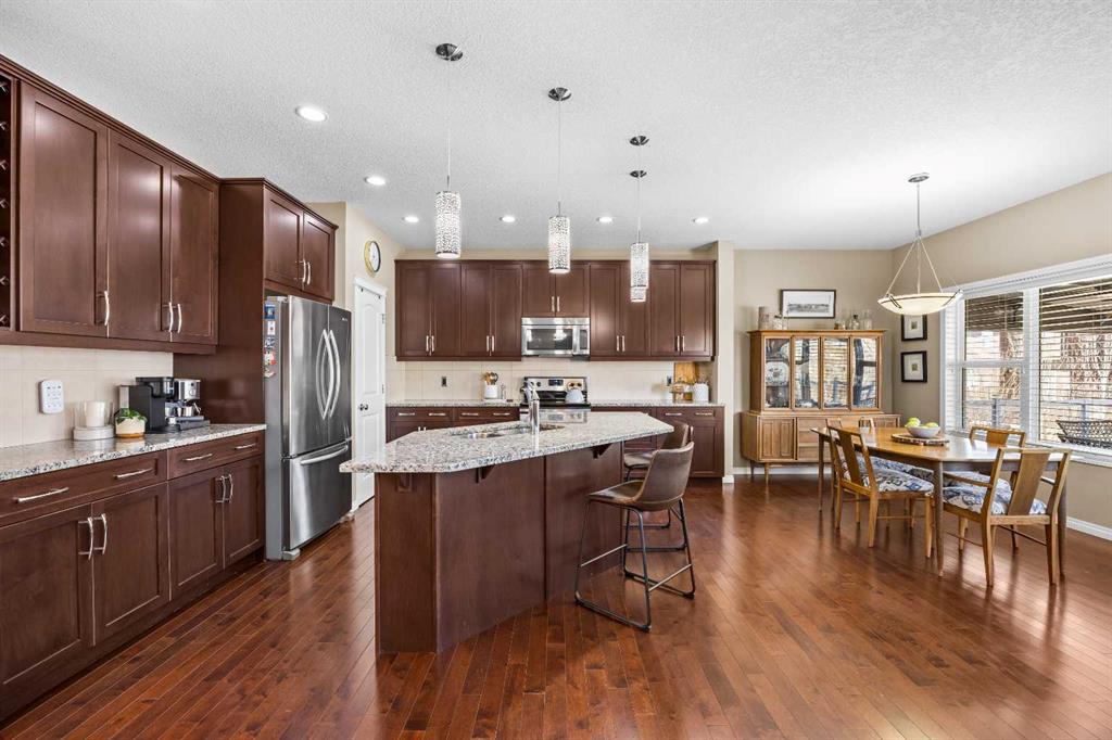 Additional image 3 of 211 Mountainview Drive, Okotoks, AB, T1S 0L6