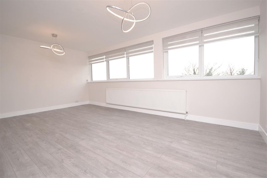 Additional image 2 of 2 bed flat for saleRadford Court, Billericay CM12