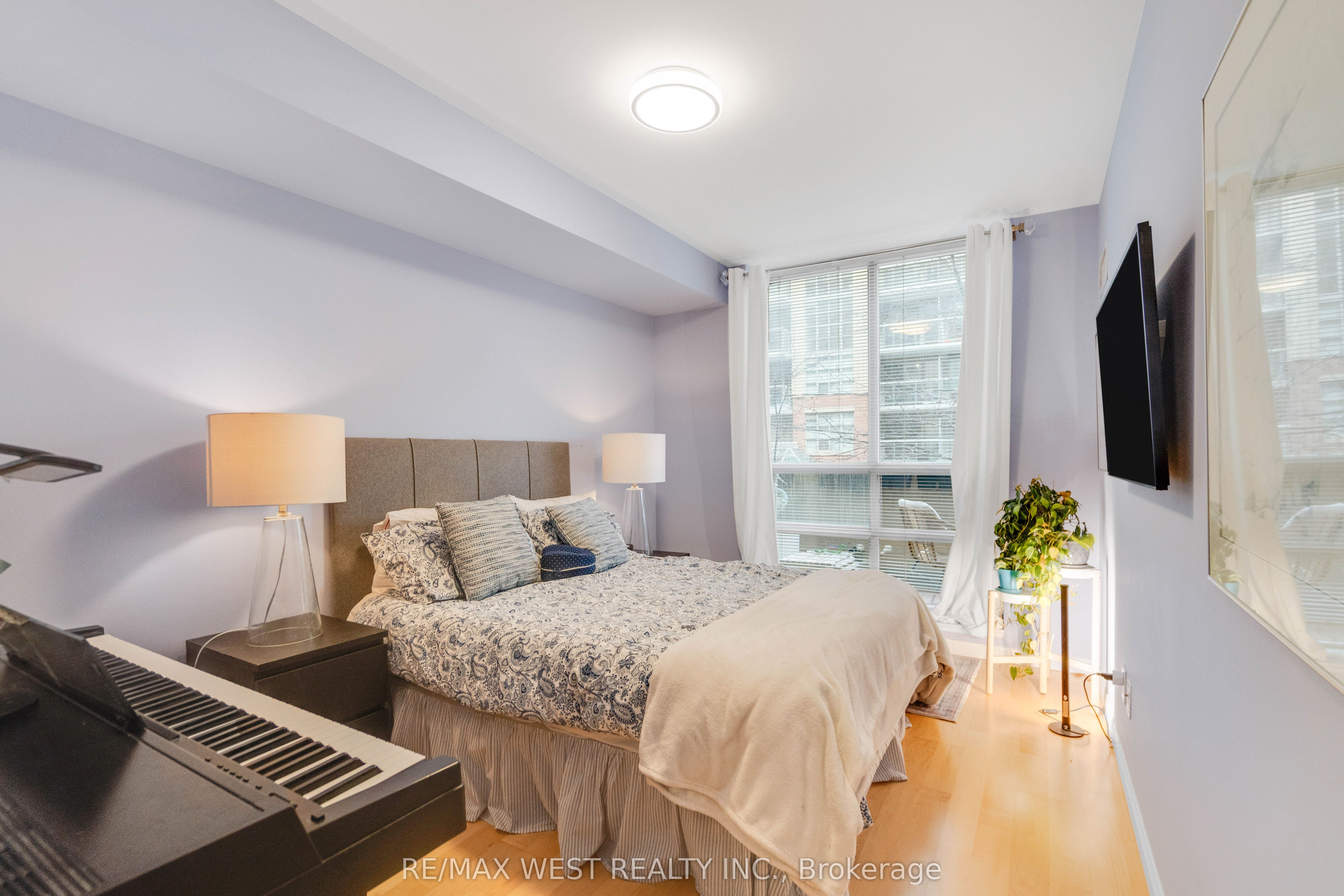 Additional image 5 of 202-18 Stafford Street, Toronto, ON, M5V 3W4