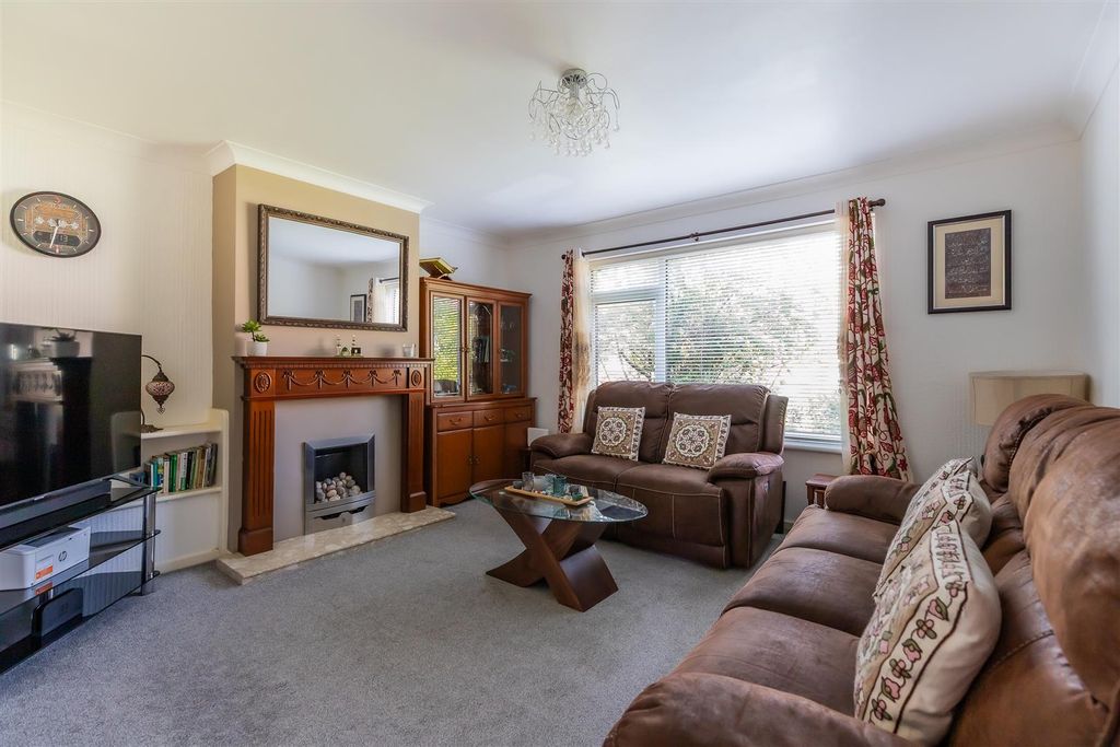 Additional image 2 of 3 bed maisonette for saleGwynant Crescent, Lakeside, Cardiff CF23