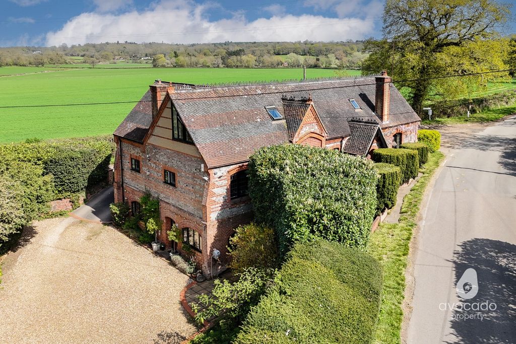 5 bed detached house for saleChurch Lane, Arborfield Village RG2