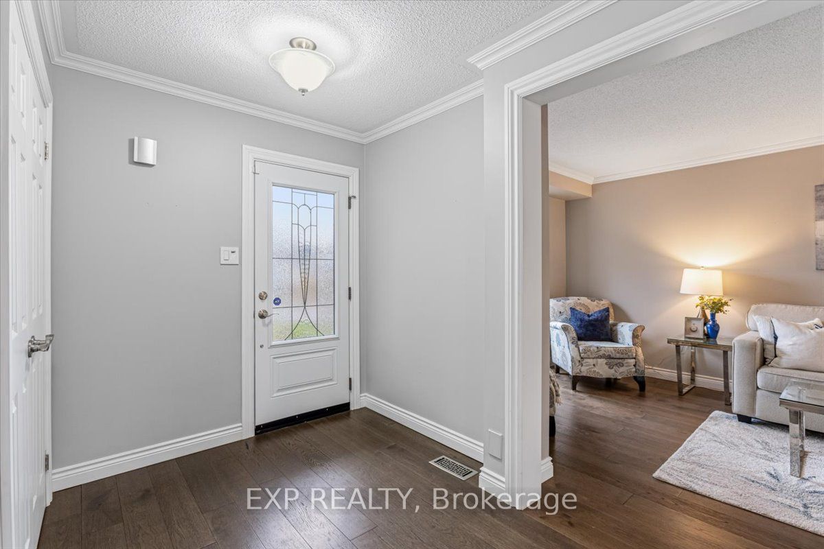 Additional image 4 of 1067 Maury Crescent, Pickering, ON, L1X 1R4