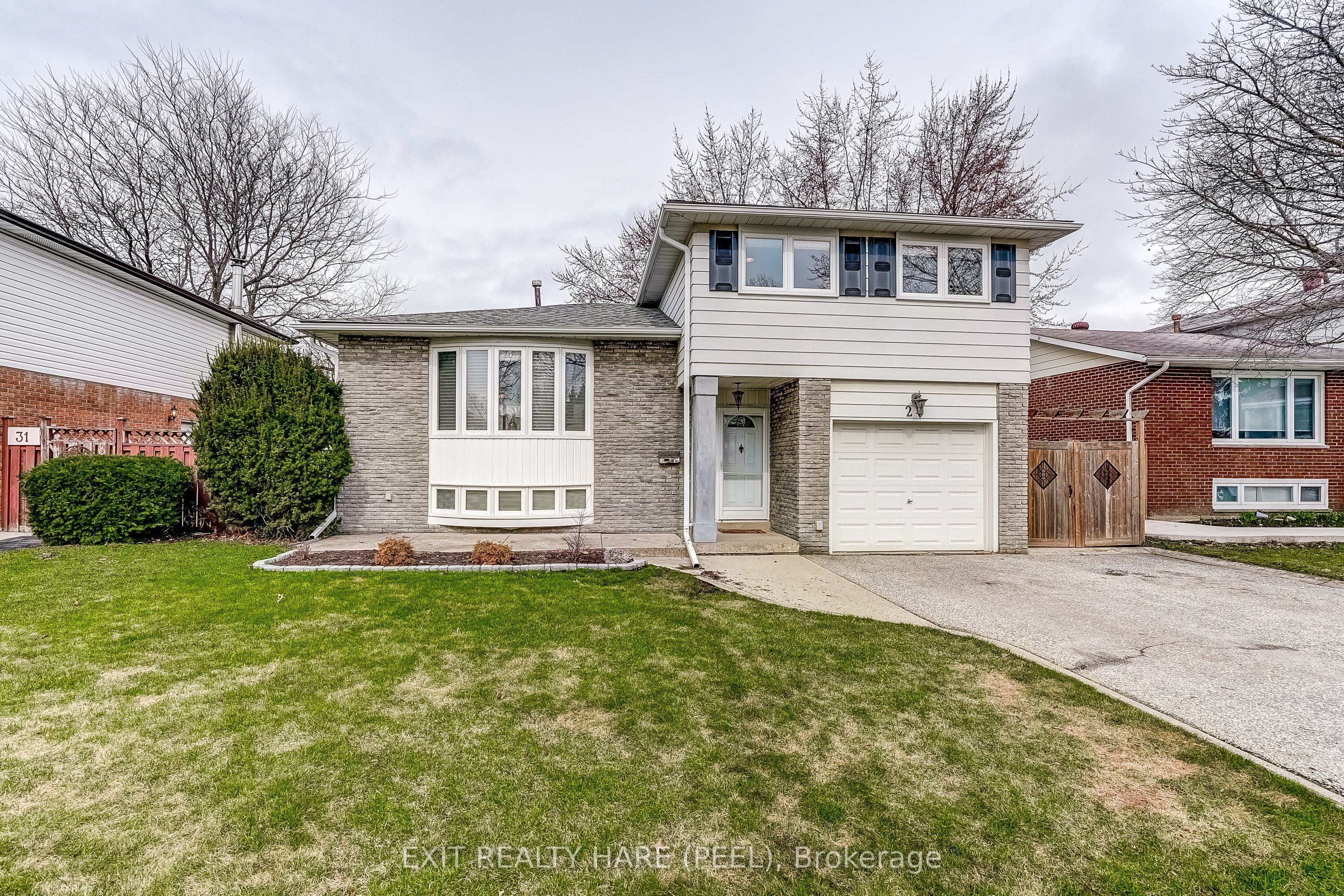 29 Trotters Lane, Brampton, ON, L6Y 1B5