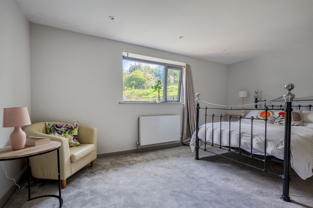 Additional image 18 of 4 bed terraced house for saleChantry, Old Vicarage Gardens, Bruton BA10