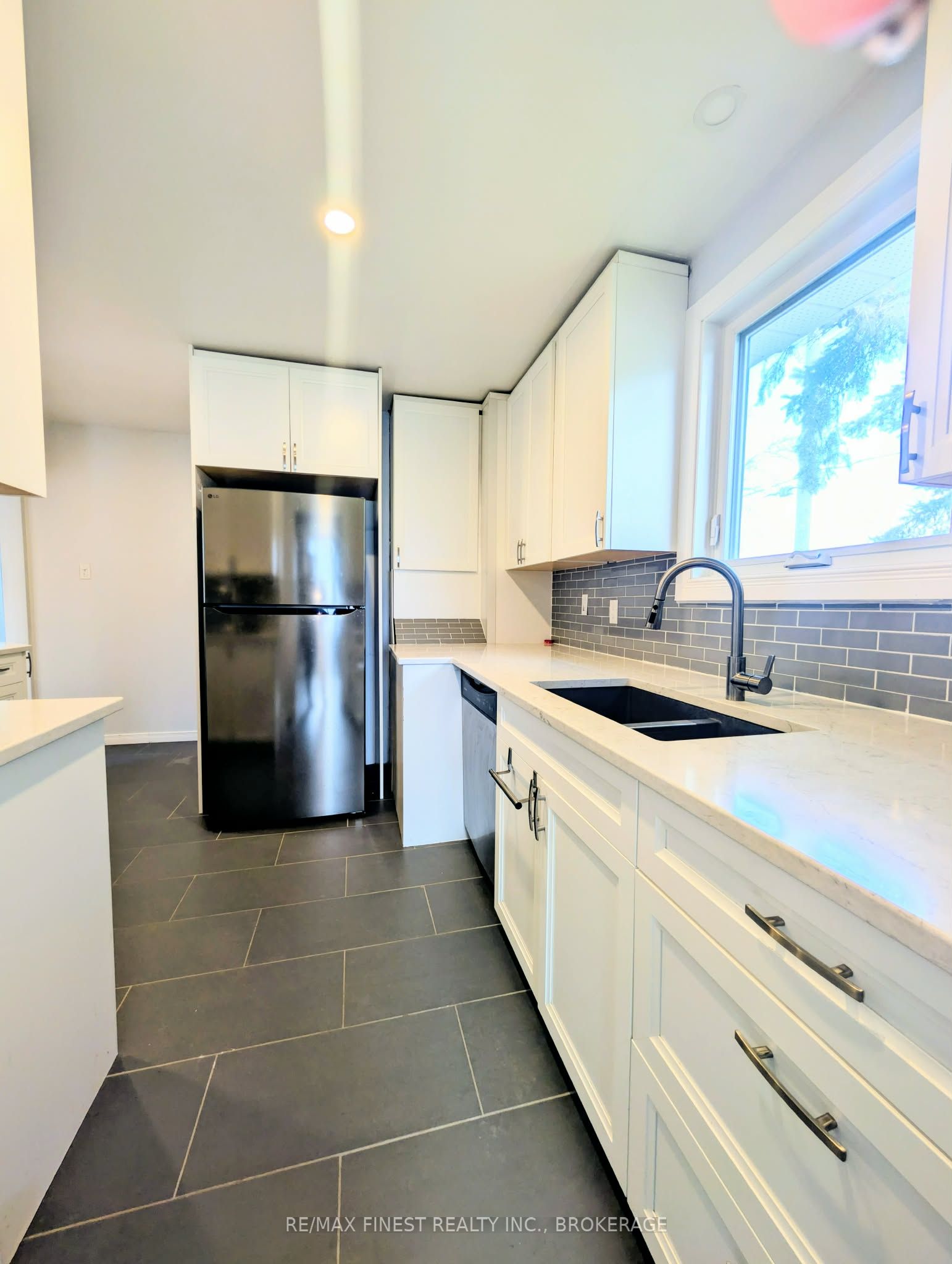 Additional image 3 of 155 Carruthers Avenue, Kingston, ON, K7L 1M8