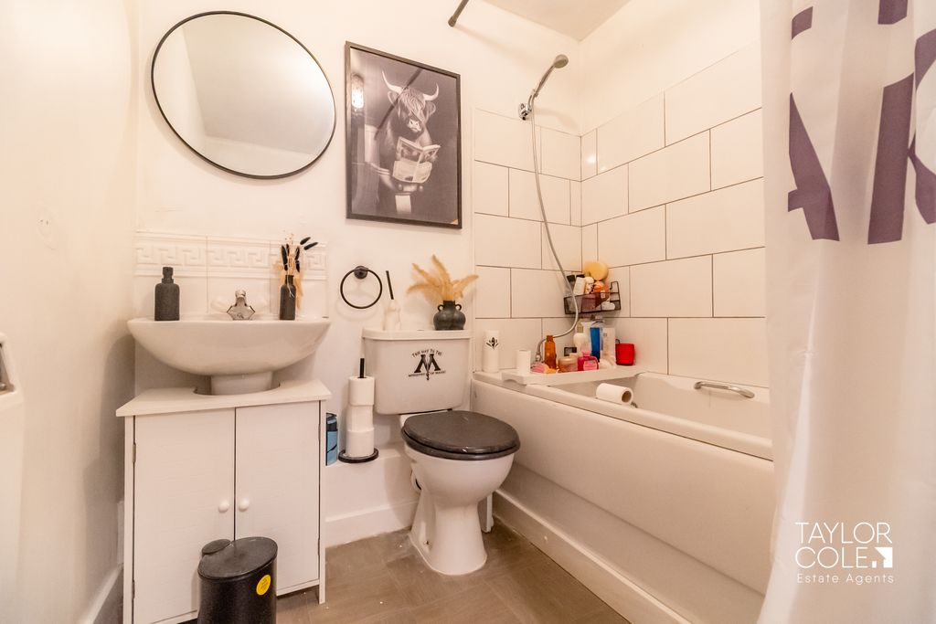 Additional image 12 of 2 bed flat for salePeel Drive, Wilnecote, Tamworth B77