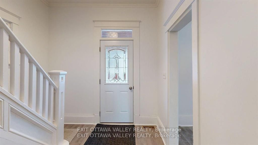 Additional image 2 of 216 Mary Street, Pembroke, ON, K8A 5V8