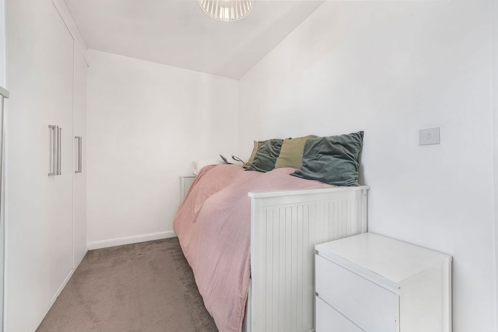 Additional image 18 of 5 bed detached house for saleTy'n-Y-Gollen Court, Old St. Mellons CF3