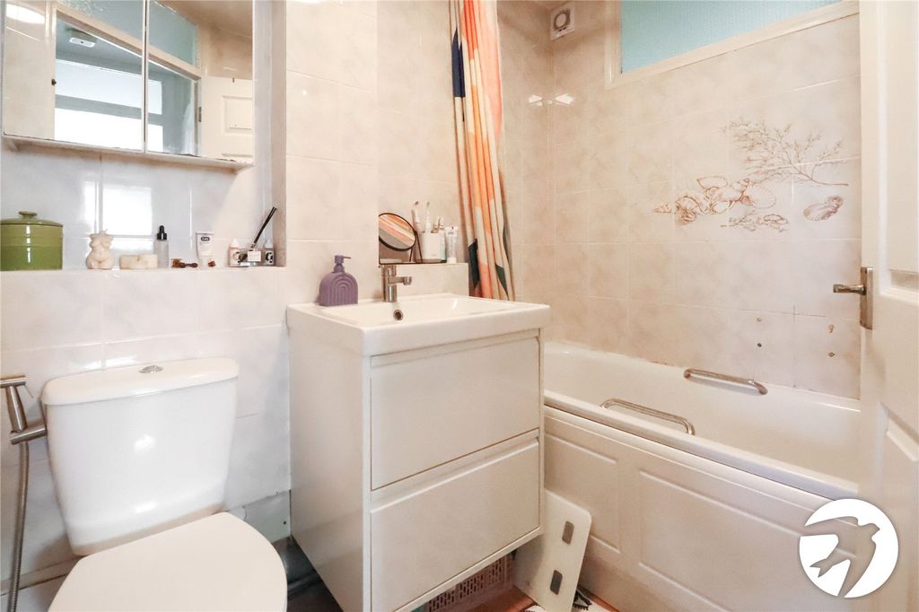 Additional image 8 of 2 bed flat for saleHeathdene Drive, Belvedere DA17