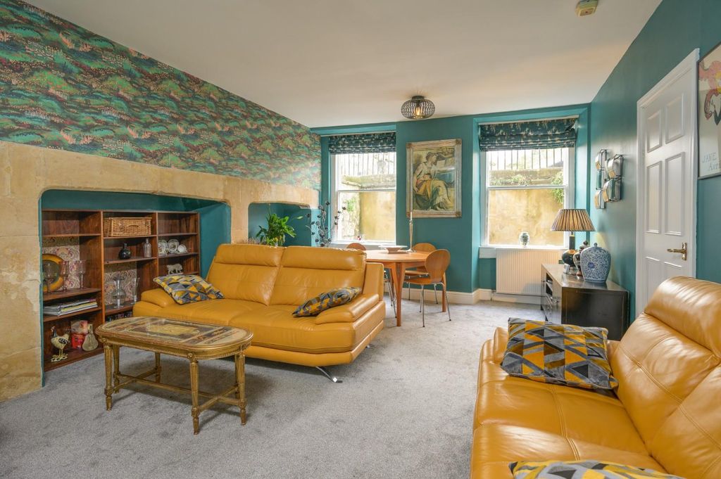 2 bed flat for saleSydney Place, Bathwick, Bath BA2 photo 2