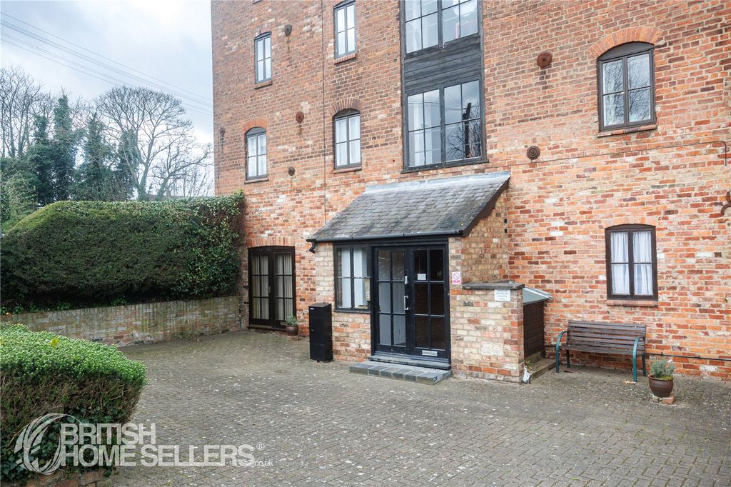 2 bed flat for saleRamsgate Road, Louth, Lincolnshire LN11