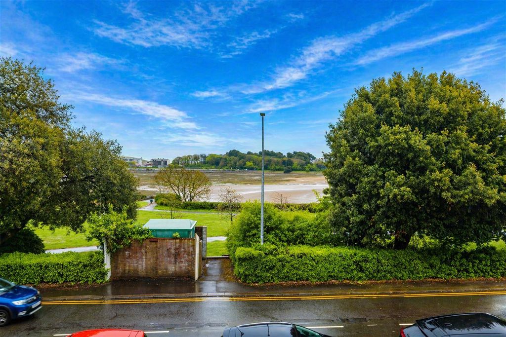Additional image 45 of 5 bed semi-detached house for saleThe Parade, Barry CF62