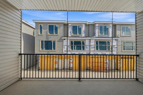 Additional image 8 of 8814 48 Street NE, Calgary, AB, T3J 5N8