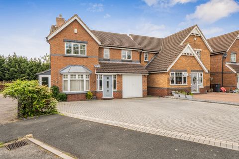 10 Holbrook Grove, Birmingham B37