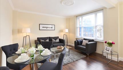 39 Hill Street, London W1J