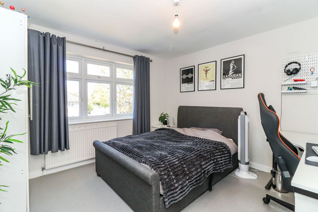 Additional image 15 of 5 bed property for saleAbbots Road, Abbots Langley WD5