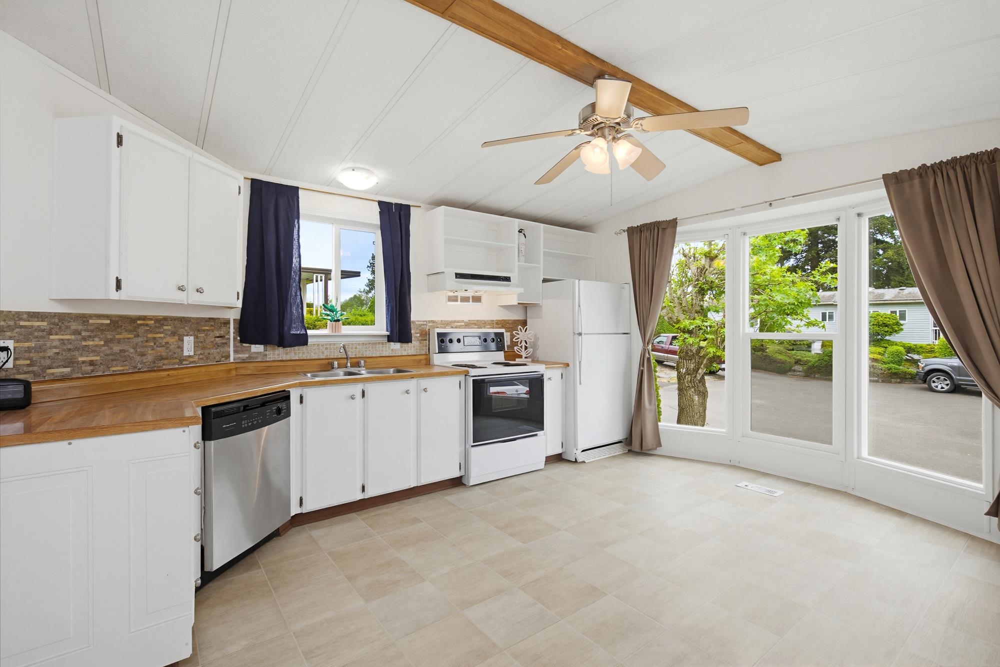 Additional image 4 of 129-27111 0 Avenue, Langley, BC, V4W 2T3