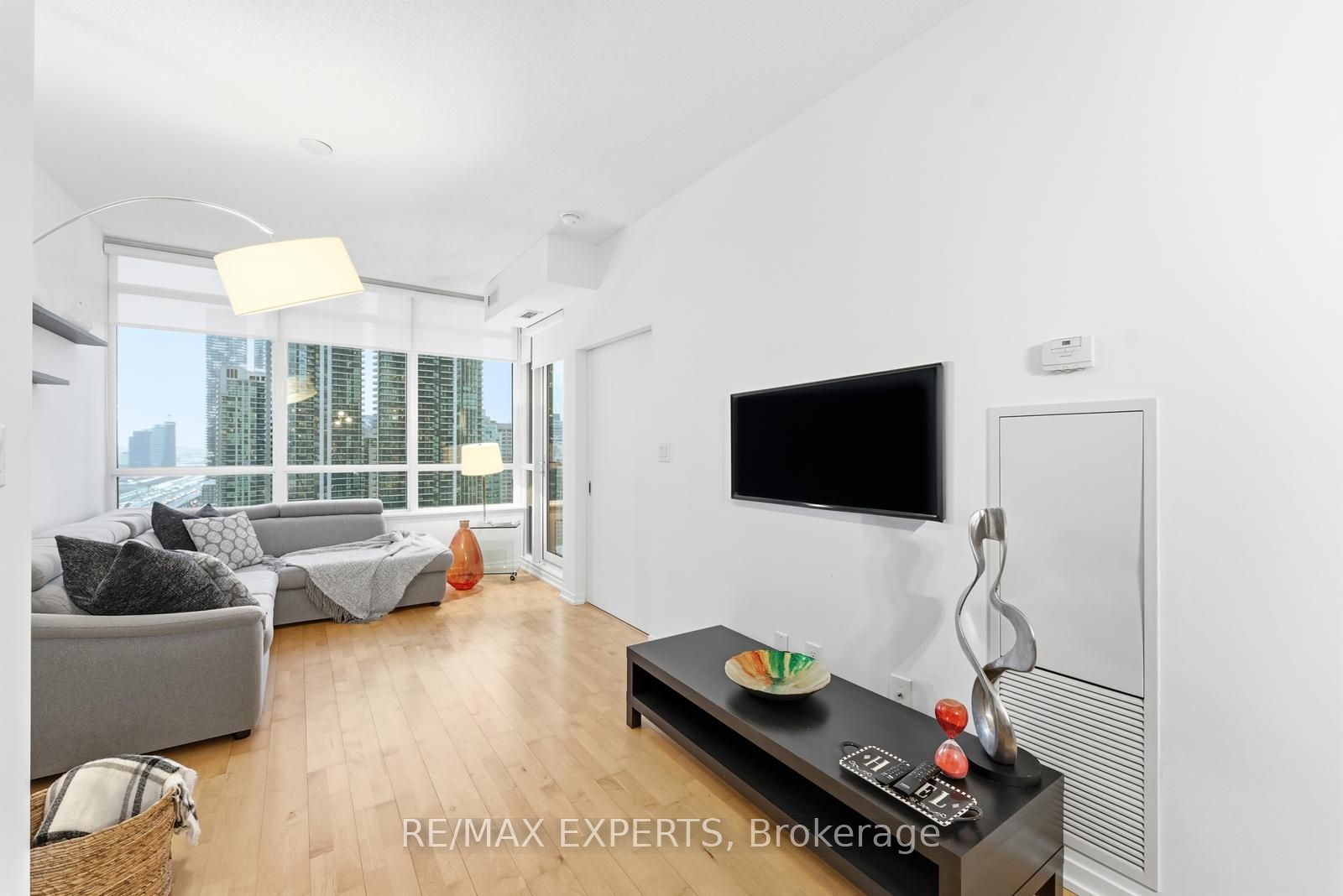2405-55 Bremner Boulevard, Toronto, ON, M5J 0A6